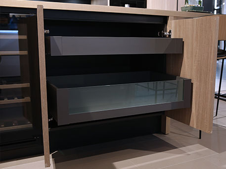 Cuisine ouverte en bois full &eacute;quip&eacute;e