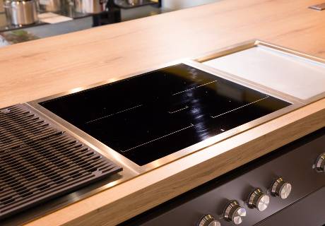 Induction, Grill et Teppan Yaki intégrés