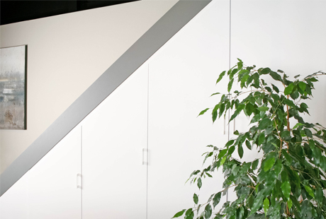 placards sur mesure sous pente ou sous escaliers