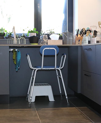 Cuisine &eacute;quip&eacute;e r&eacute;alis&eacute;e par Defitec pour une Personne &agrave; Mobilit&eacute; R&eacute;duite