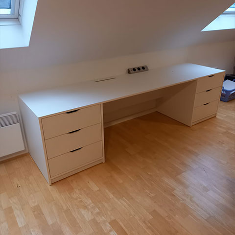 Réalisation de bureaux sur mesure en Belgique