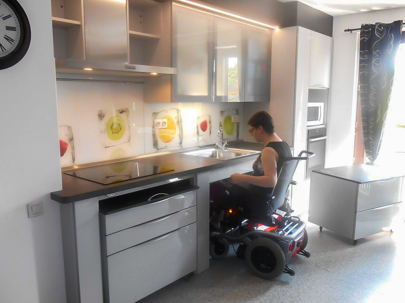 cuisine pmr adaptée pour fauteuil roulant